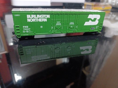 Gauge 50ft boxcar - n,