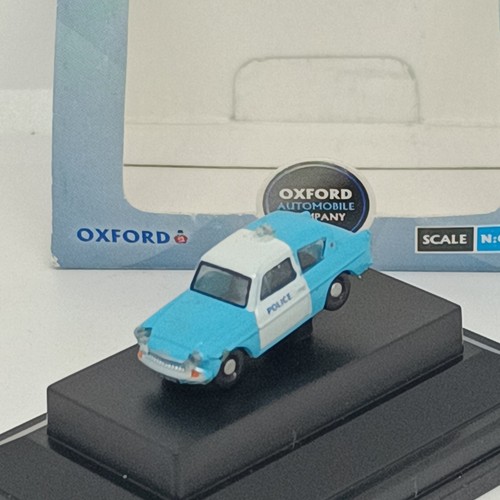 Oxford gauge police - n-gauge, panda